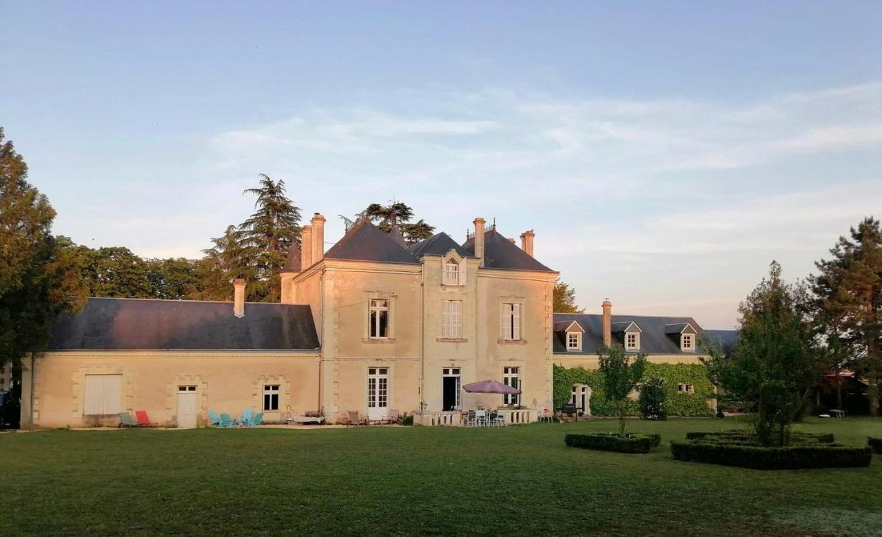 Le Chateau De Leugny Oiron Kültér fotó